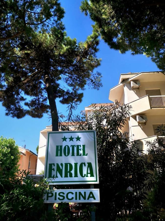 Hotel Enrica แชร์เวีย ภายนอก รูปภาพ
